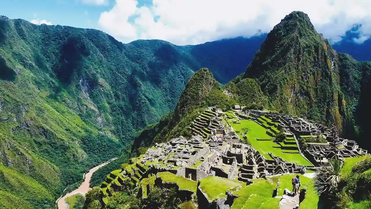 visit cheap to peru