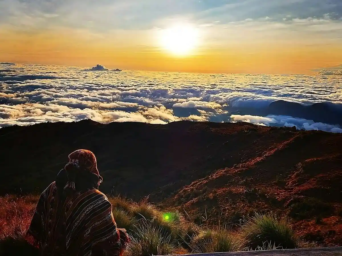 Tres Cruces de Oro Viewpoint sunset